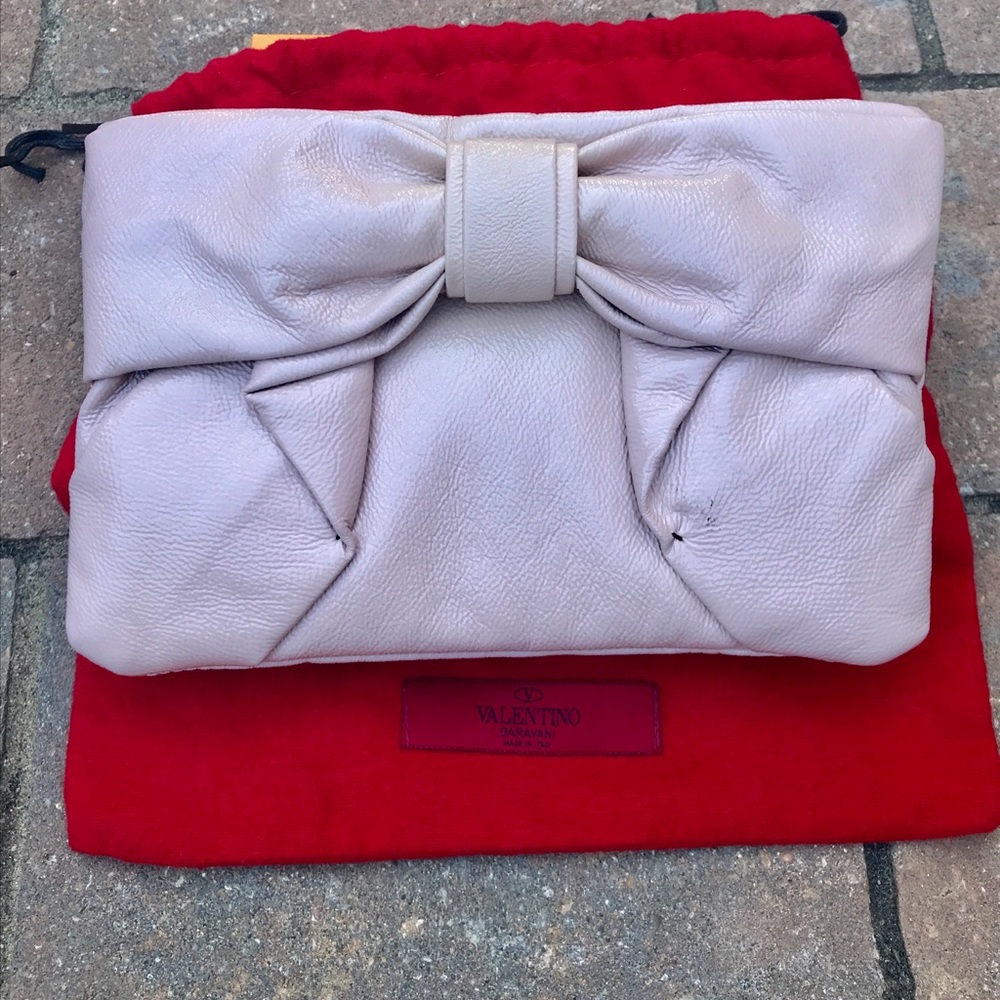 Auth Valentino blush patent clutch